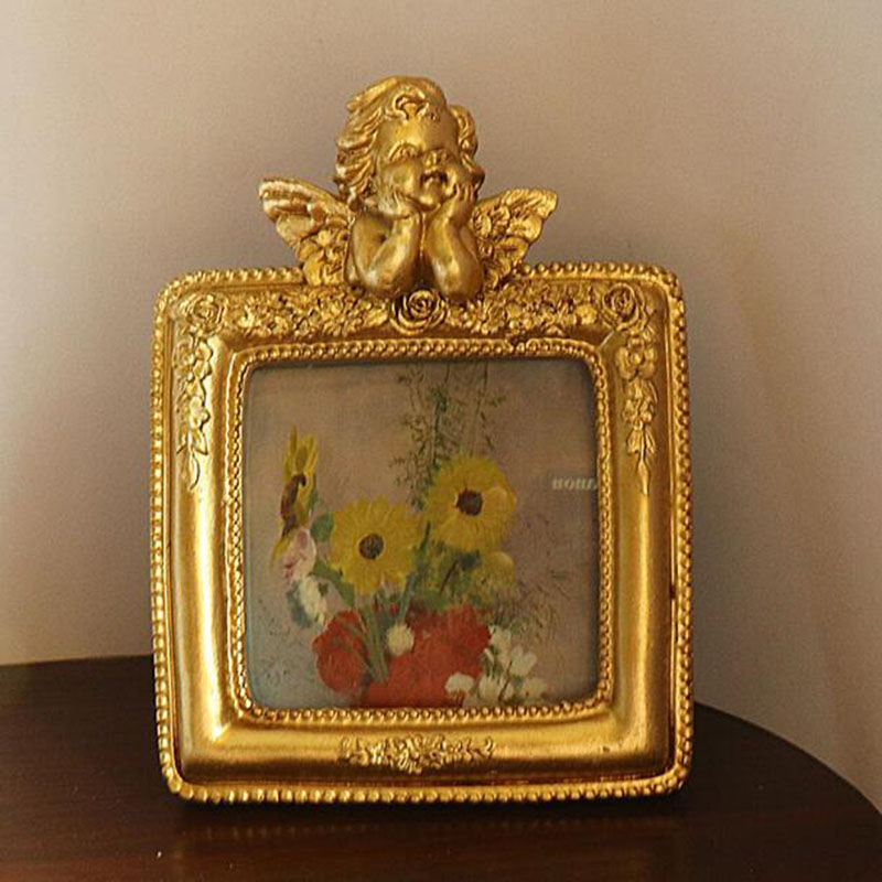 Photography Angles - European Style Gold Color Resin Photo